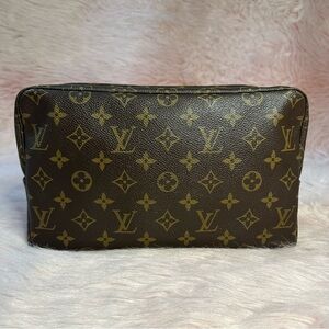 🟥 SOLD! Louis Vuitton Trousse 28 Monogram Toiletry Makeup Cosmetic Bag Pouch